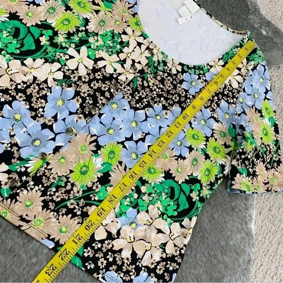 NWT Floral Scoop Neck Top - Picture 10 of 11